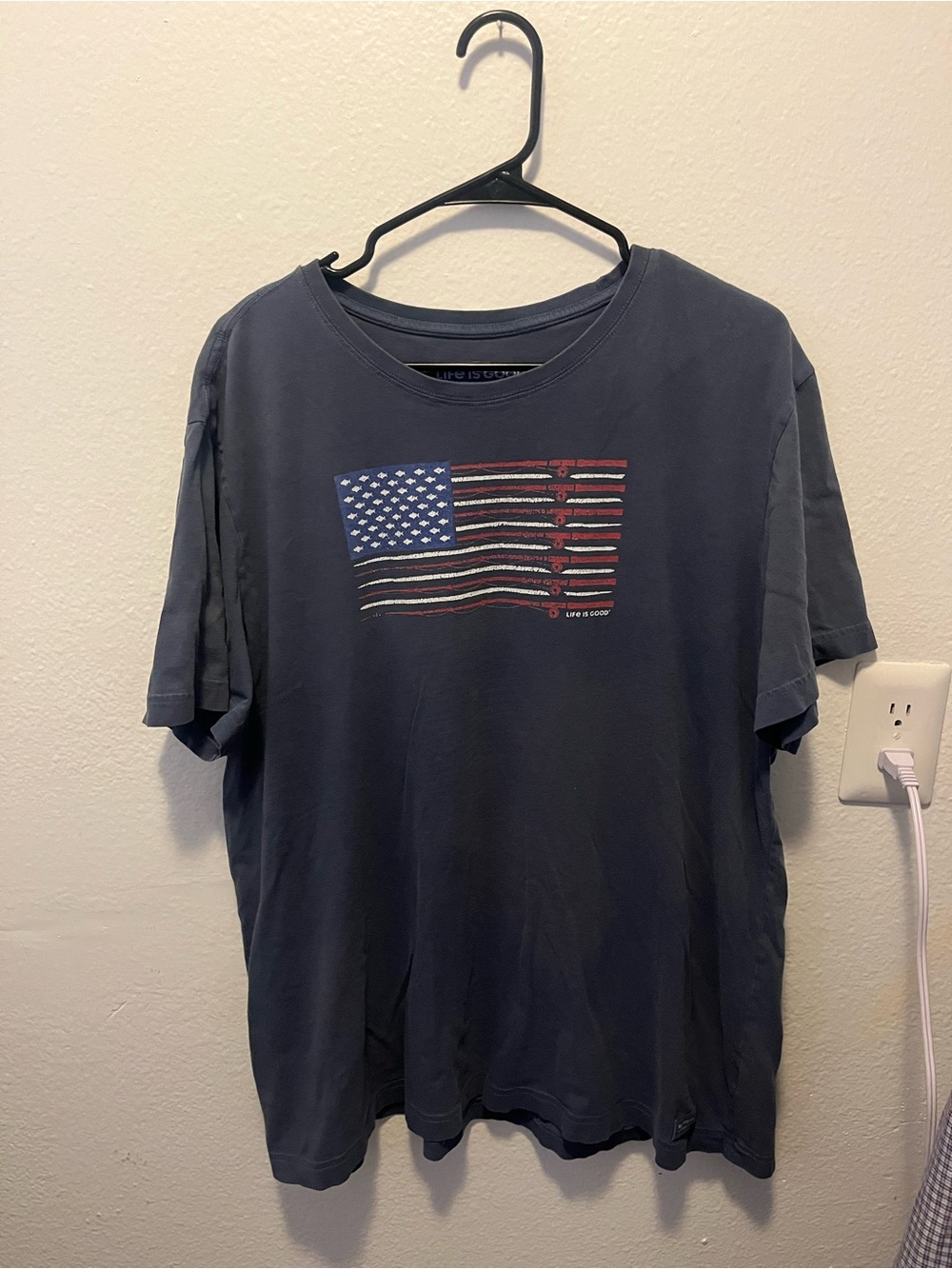 Life Is Good Men's Navy Short-Sleeve American Flag Tee
